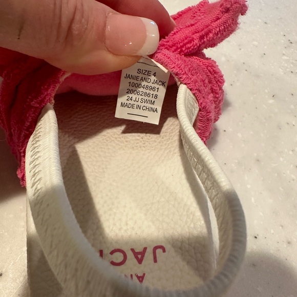 Janie and Jack Floral Terry Jacquard Pool Slide - Picture 8 of 8